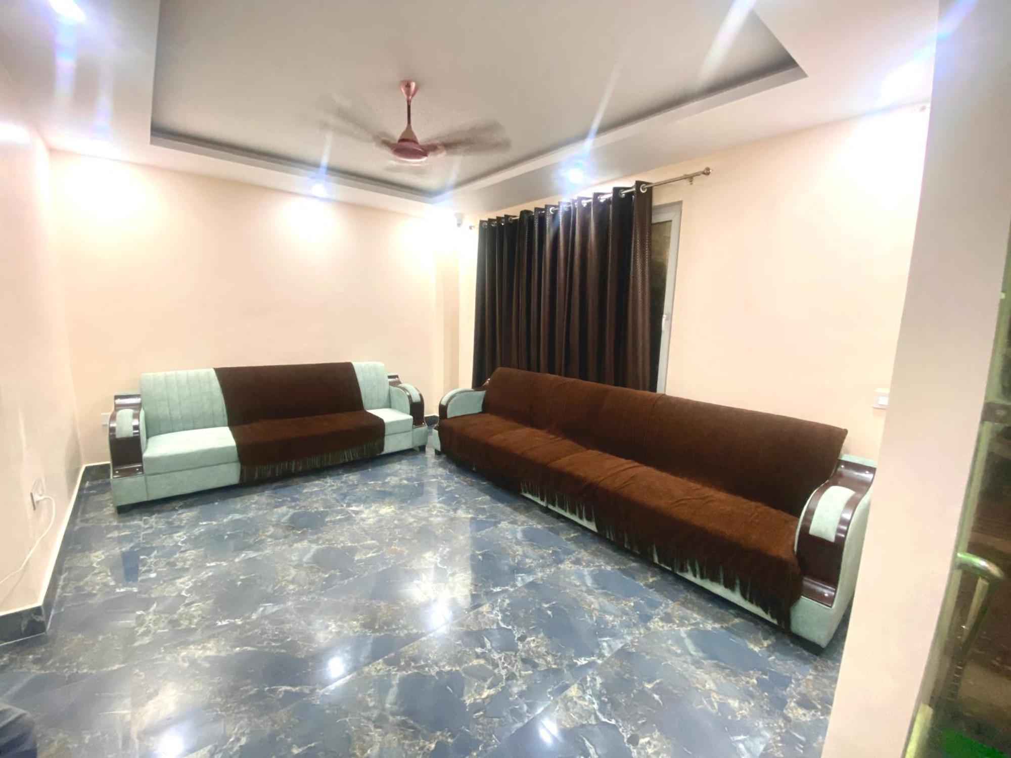 Ramalayam Inn Ayodhya Zewnętrze zdjęcie