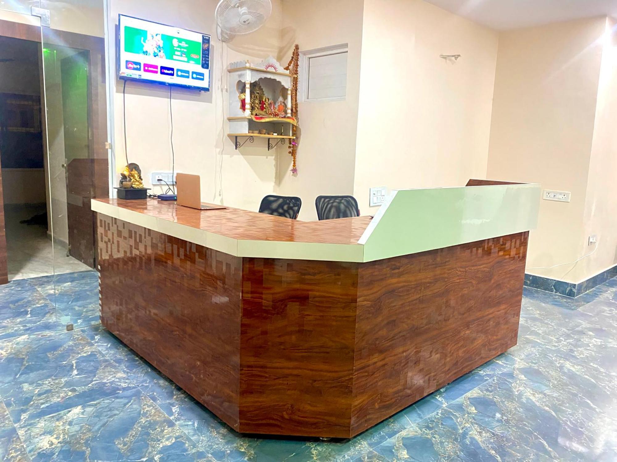 Ramalayam Inn Ayodhya Zewnętrze zdjęcie